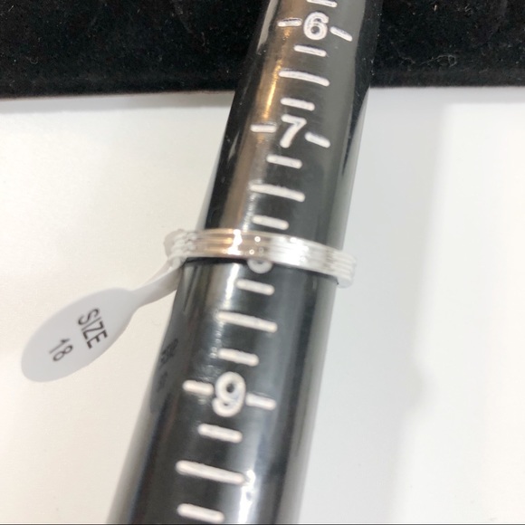 Guitar 🎸 Wrap Ring Unisex NWT Thumb Size 8 - Picture 4 of 4